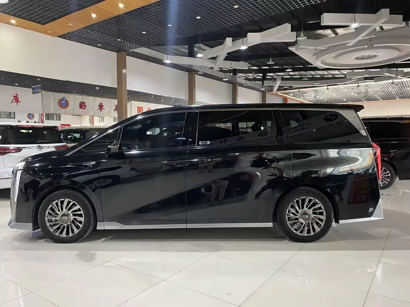 GAC Trumpchi Trumpchi M8 2023 Model Master Series Hybrid Ultimate Edition фото 22