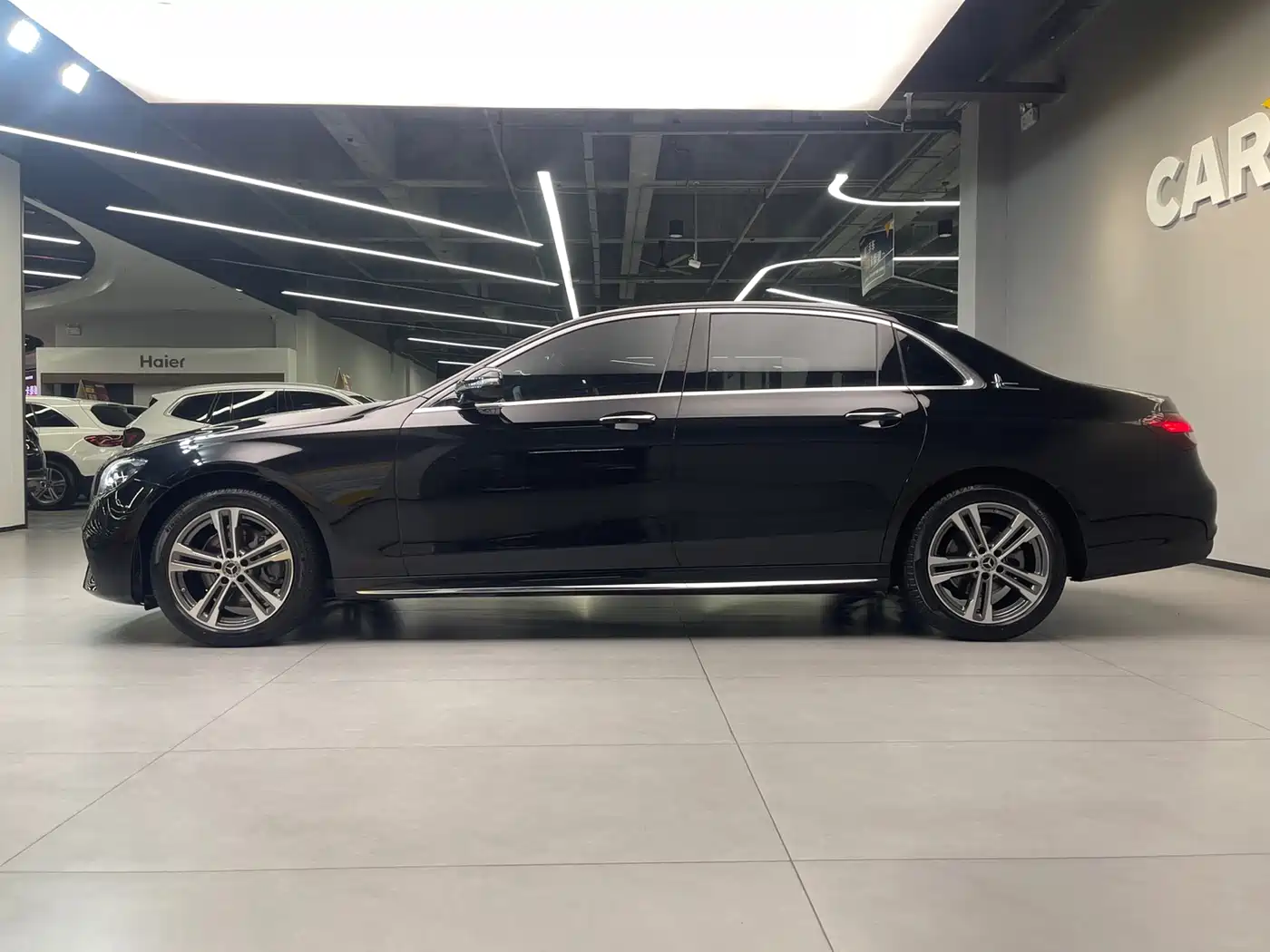 Mercedes-Benz E-Class 2023 E 260 L Sport фото 8