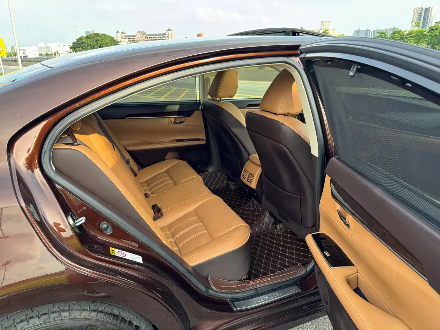 Lexus ES 2015 250 Elegance Edition фото 20