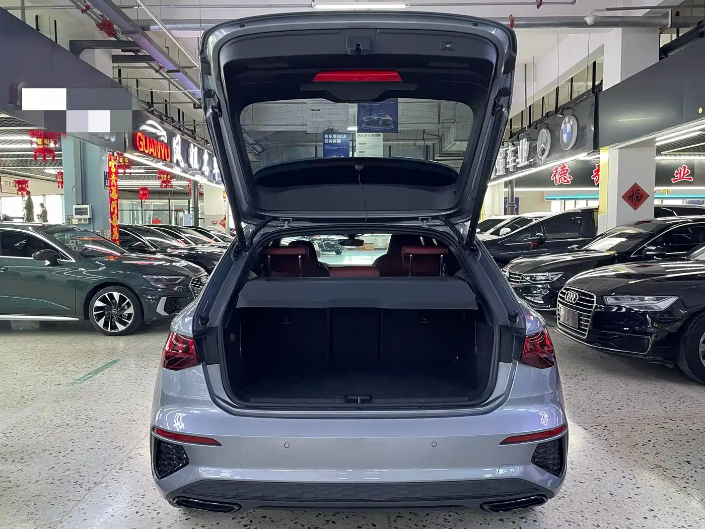 Audi A3 2023 Sportback 35 TFSI Ultimate Iridescent Edition фото 10
