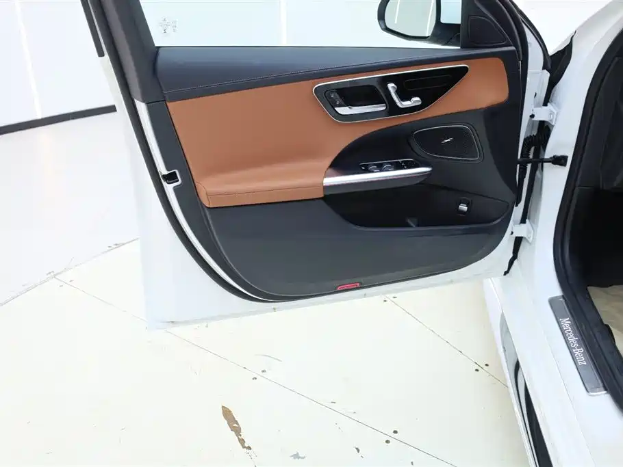 Mercedes-Benz C-Class 2022 Facelift C 260 L Sport фото 16