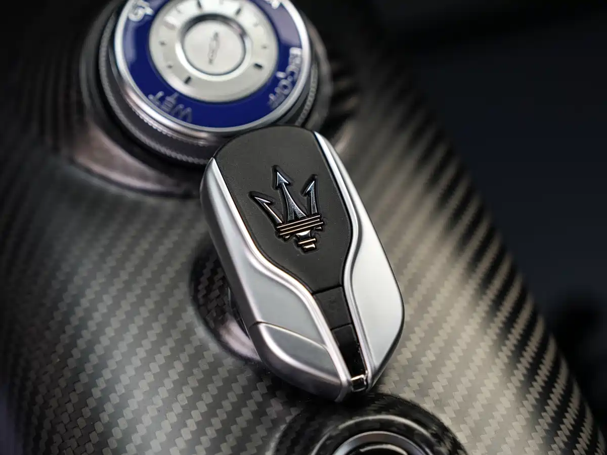 Maserati MC20 2020 3.0T Standard Edition фото 15