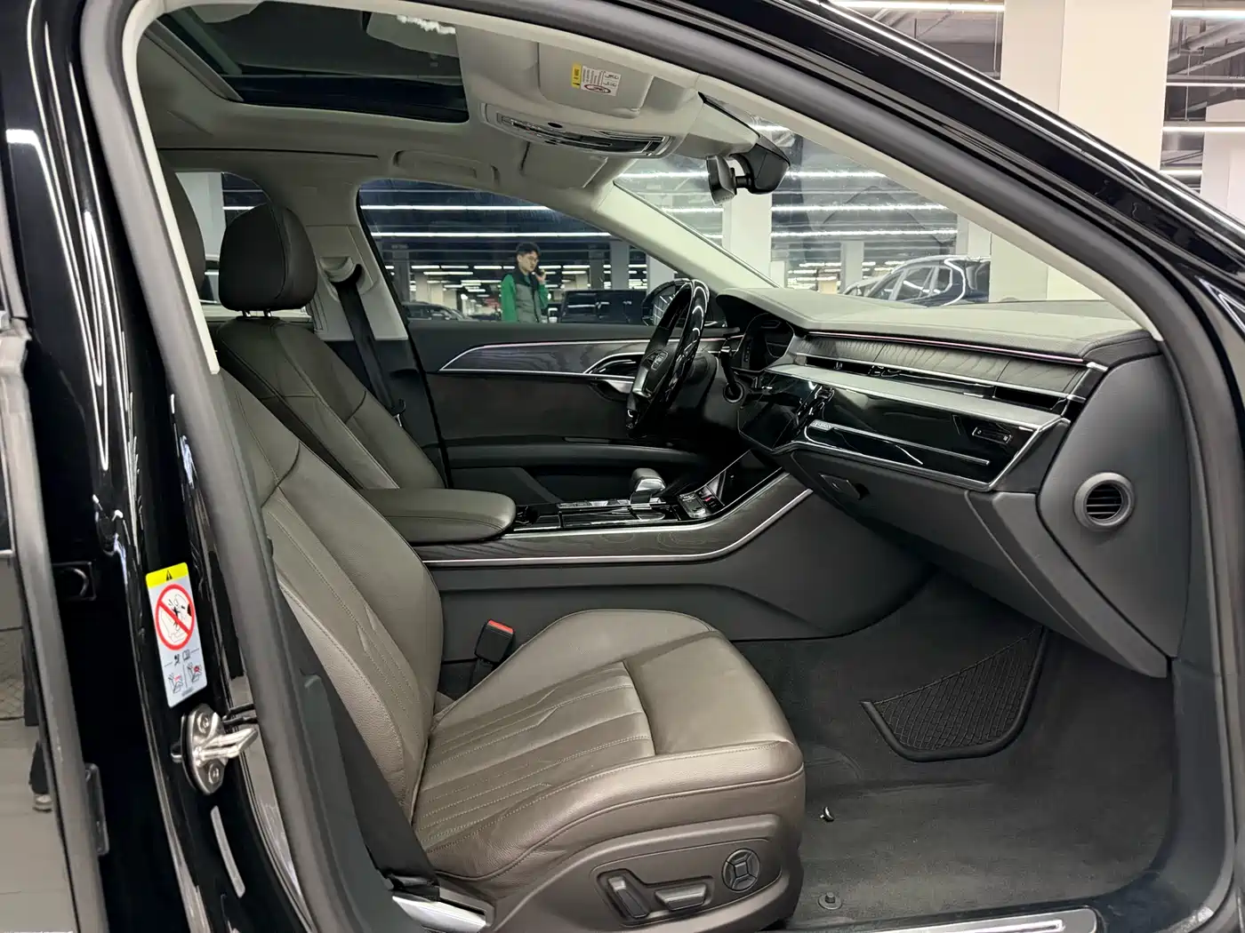 Audi A8 2018 A8L 55 TFSI quattro Launch Elite фото 11