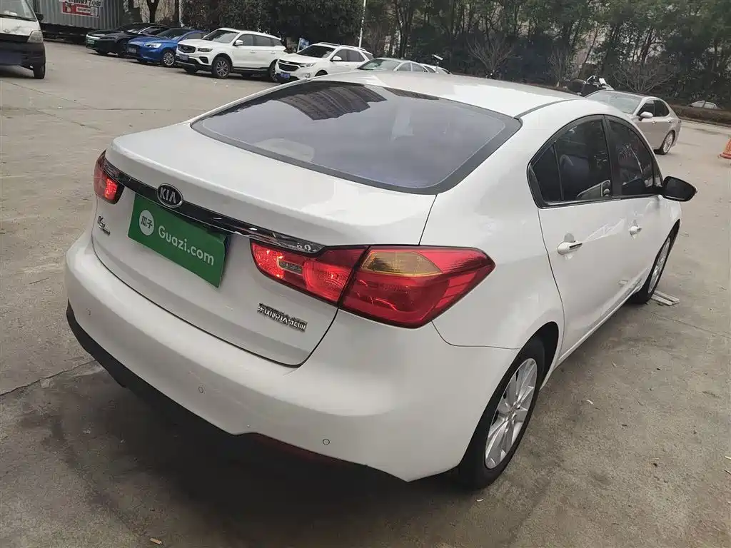 Kia K3 2015 1.6L Automatic GLS фото 7