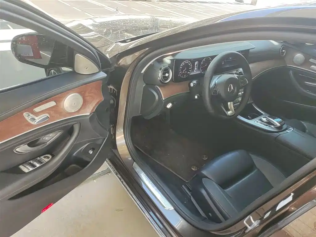 Mercedes-Benz E-Class 2017 E 200 L 4MATIC фото 16