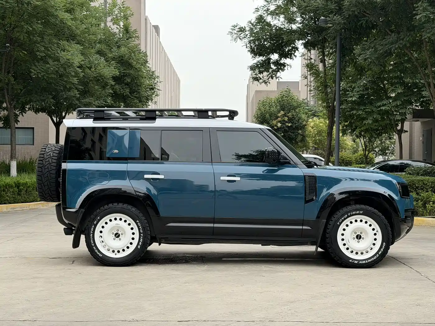 Фото 19 - Land Rover Defender