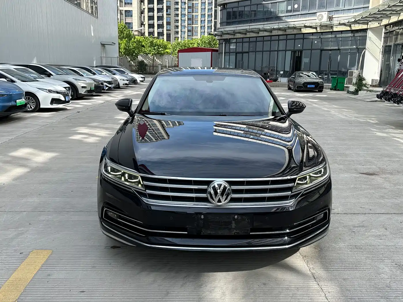 Volkswagen Phideon 2018 Facelift 380TSI FWD Flagship фото 2