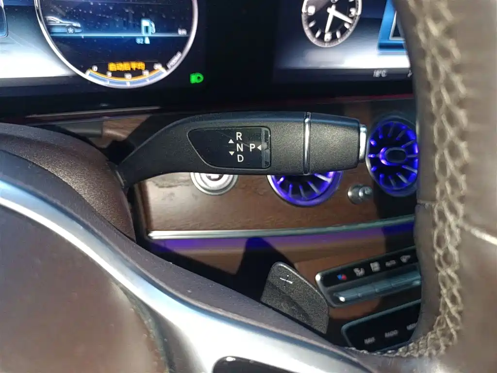 Mercedes-Benz E-Class 2020 E 260 L фото 7