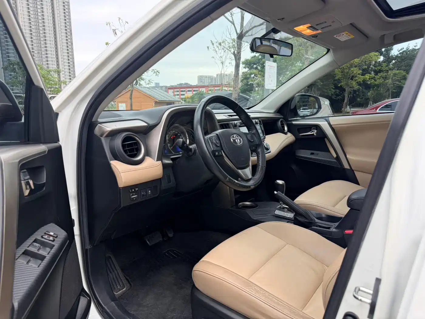 Toyota RAV4 Rongfang 2013 2.0L CVT 4WD Pioneer фото 6