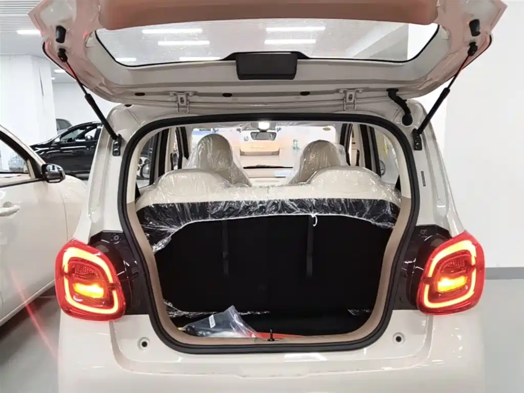 Wuling Motors Hongguang MINIEV 2026 2025 4-Door Advanced