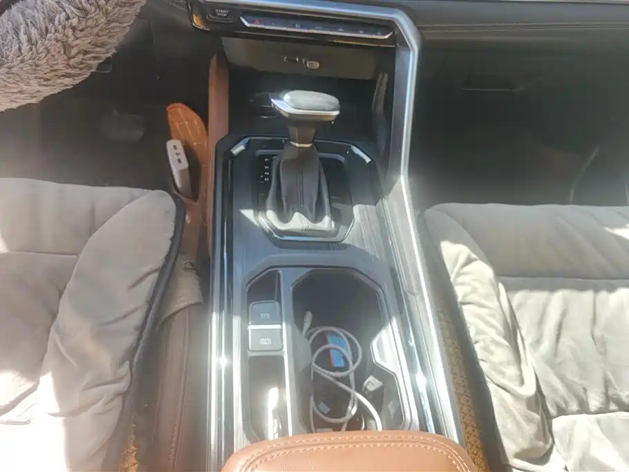 GEELY AUTOMOBILE VISION X6