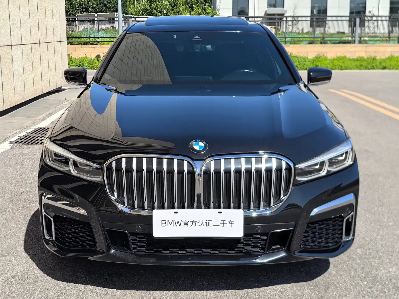 BMW 7 Series 2021 Model 740Li Leading M Sport Package фото 2