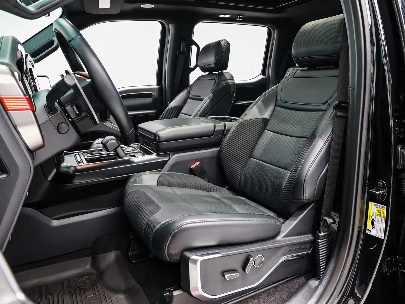 FORD F-150 RAPTOR