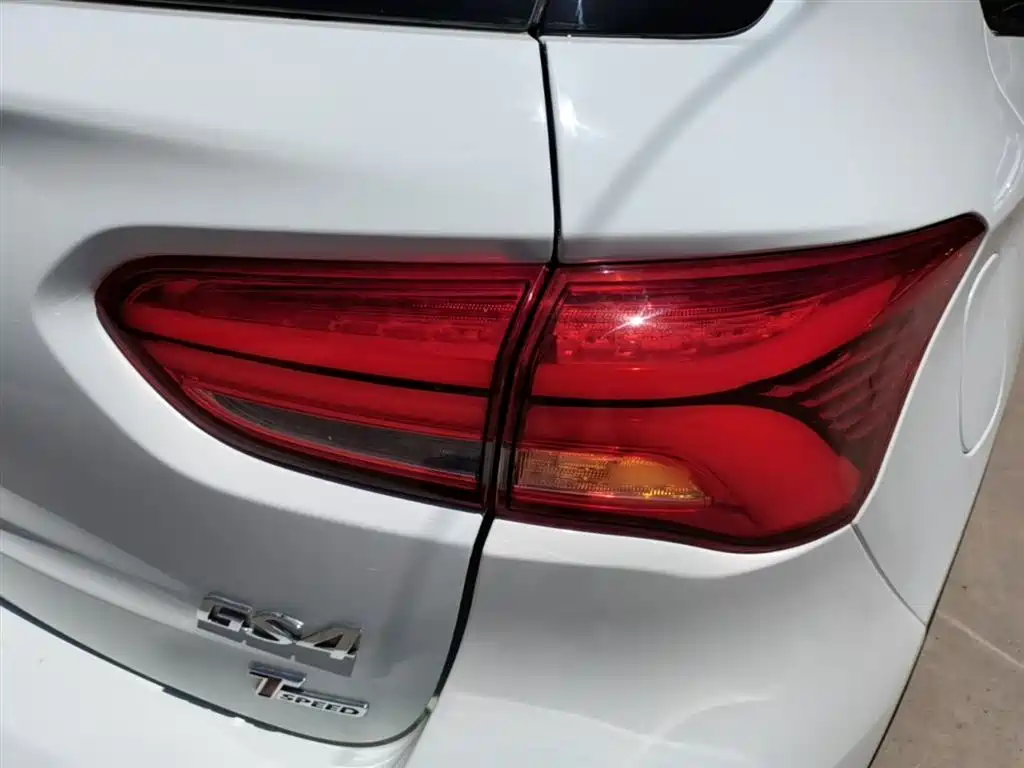 GAC Trumpchi Trumpchi GS4 2018 200T G-DCT 2WD Elite Edition фото 8