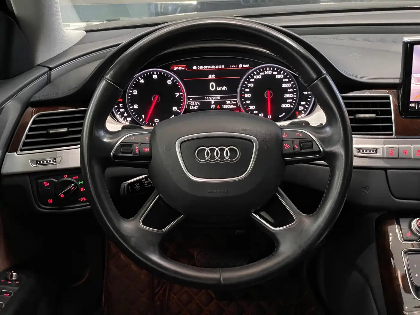 Audi A8 2016 A8L 45 TFSI quattro Comfort фото 14