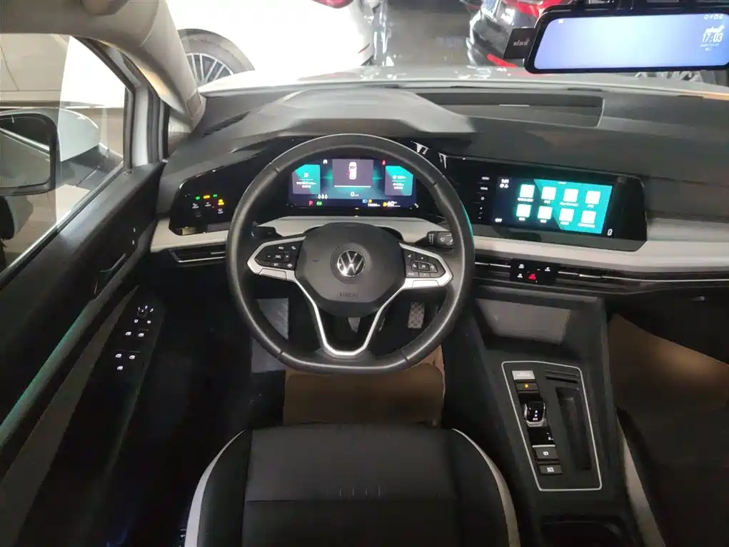 Volkswagen Golf 2023 Facelift 280TSI DSG Pro фото 11