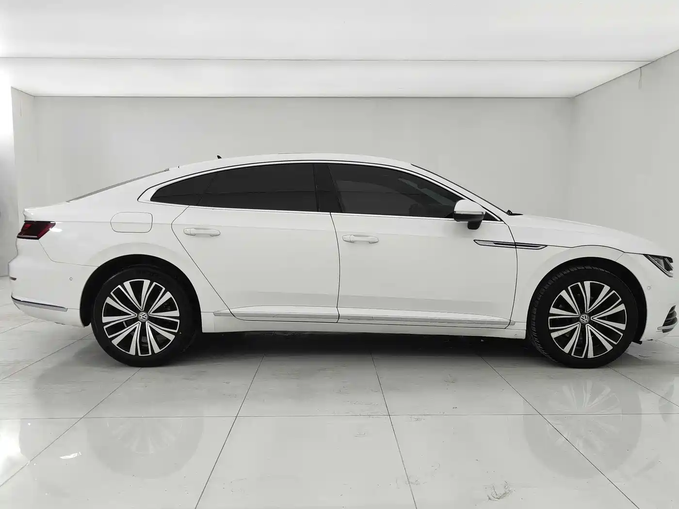 Volkswagen FAW-Volkswagen CC 2020 330TSI Glamour Version China VI фото 4
