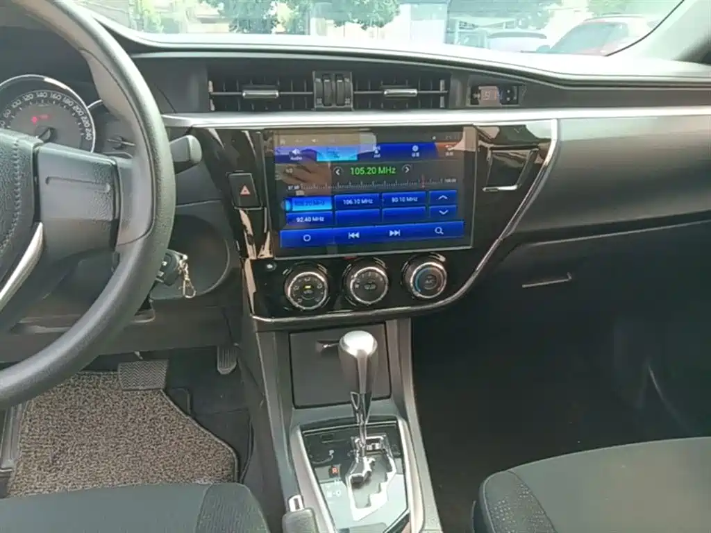 Toyota Corolla 2017 Facelift 1.6L S-CVT GL фото 13