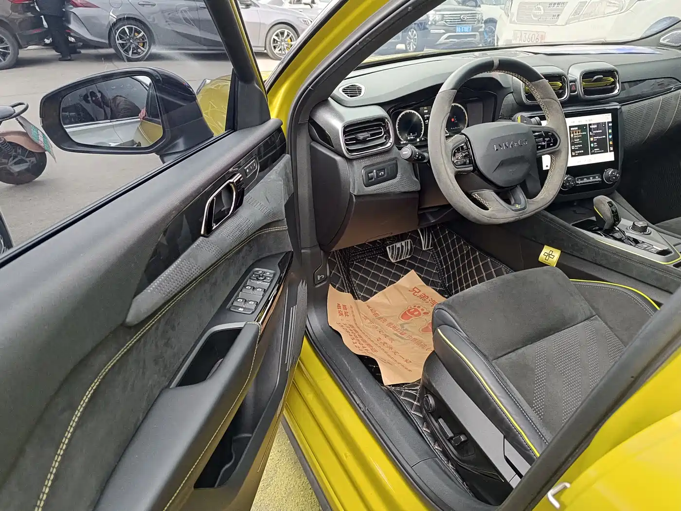 Lynk & Co 03 2022 03+ 2.0TD Auto Performance Package фото 4