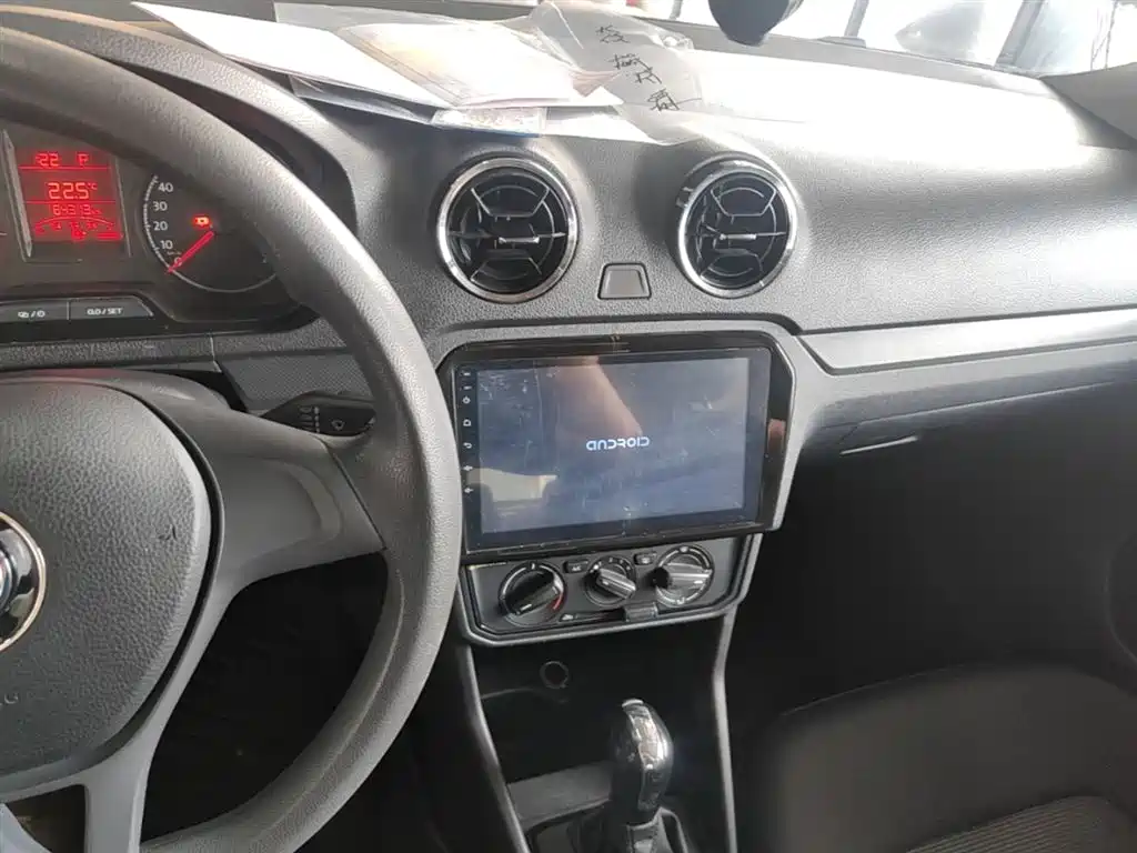 Volkswagen Jetta 2017 1.5L Automatic Fashion фото 10