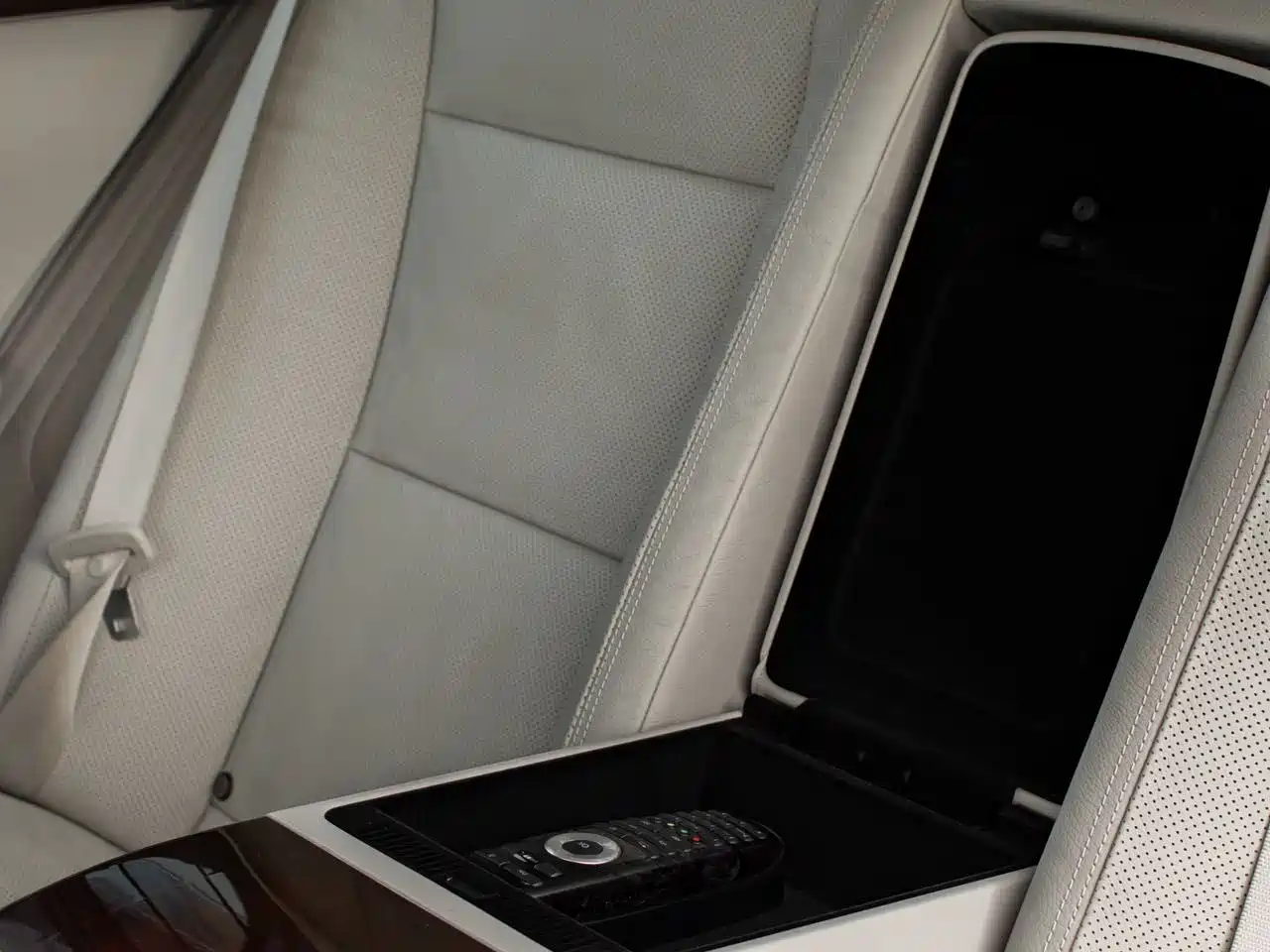 Mercedes-Benz S-Class 2012 S 350 L Grand Edition фото 18