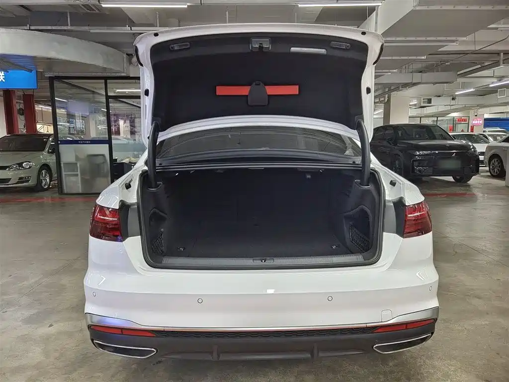 Audi A4L 2020 40 TFSI Luxury Dynamic фото 4
