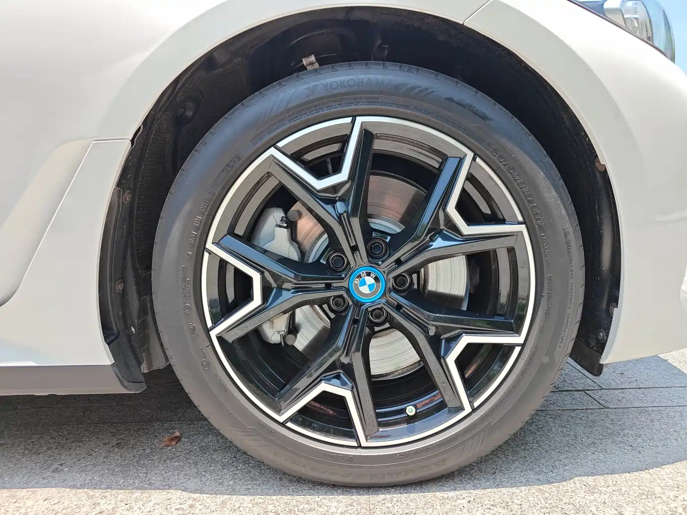 BMW i3 2024 eDrive 40 L Shadow Night Package фото 18