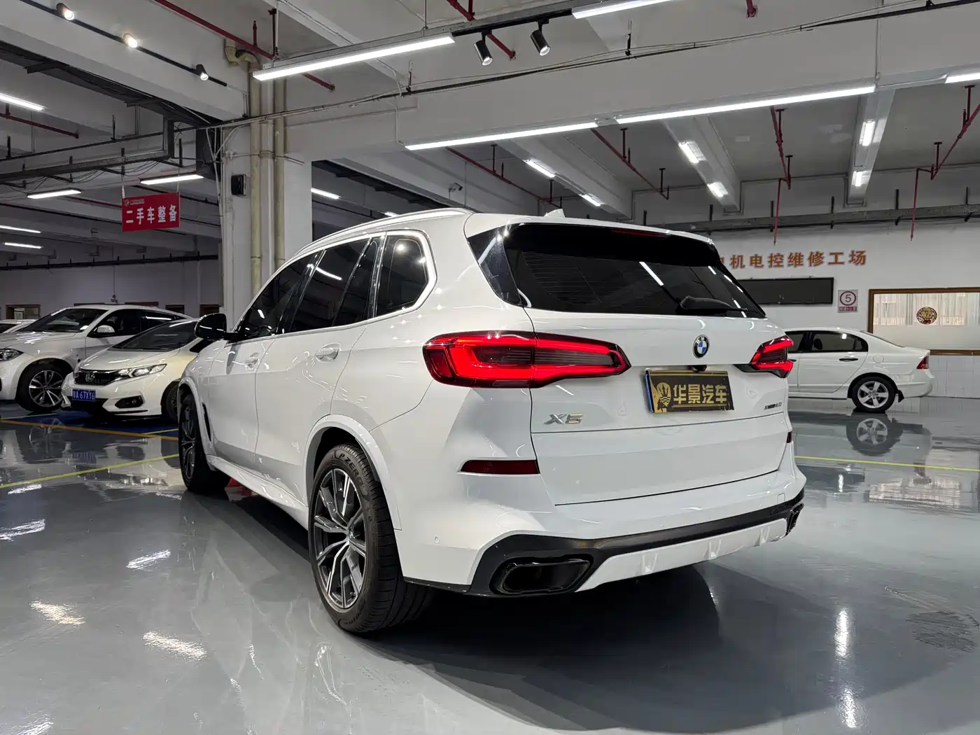 BMW X5 (Import) 2019 xDrive40i M Sport Package фото 7