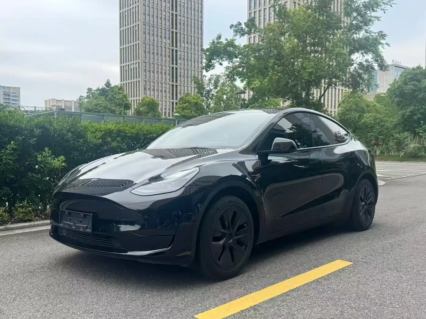  Tesla Model Y 2024 Rear-Wheel Drive Version