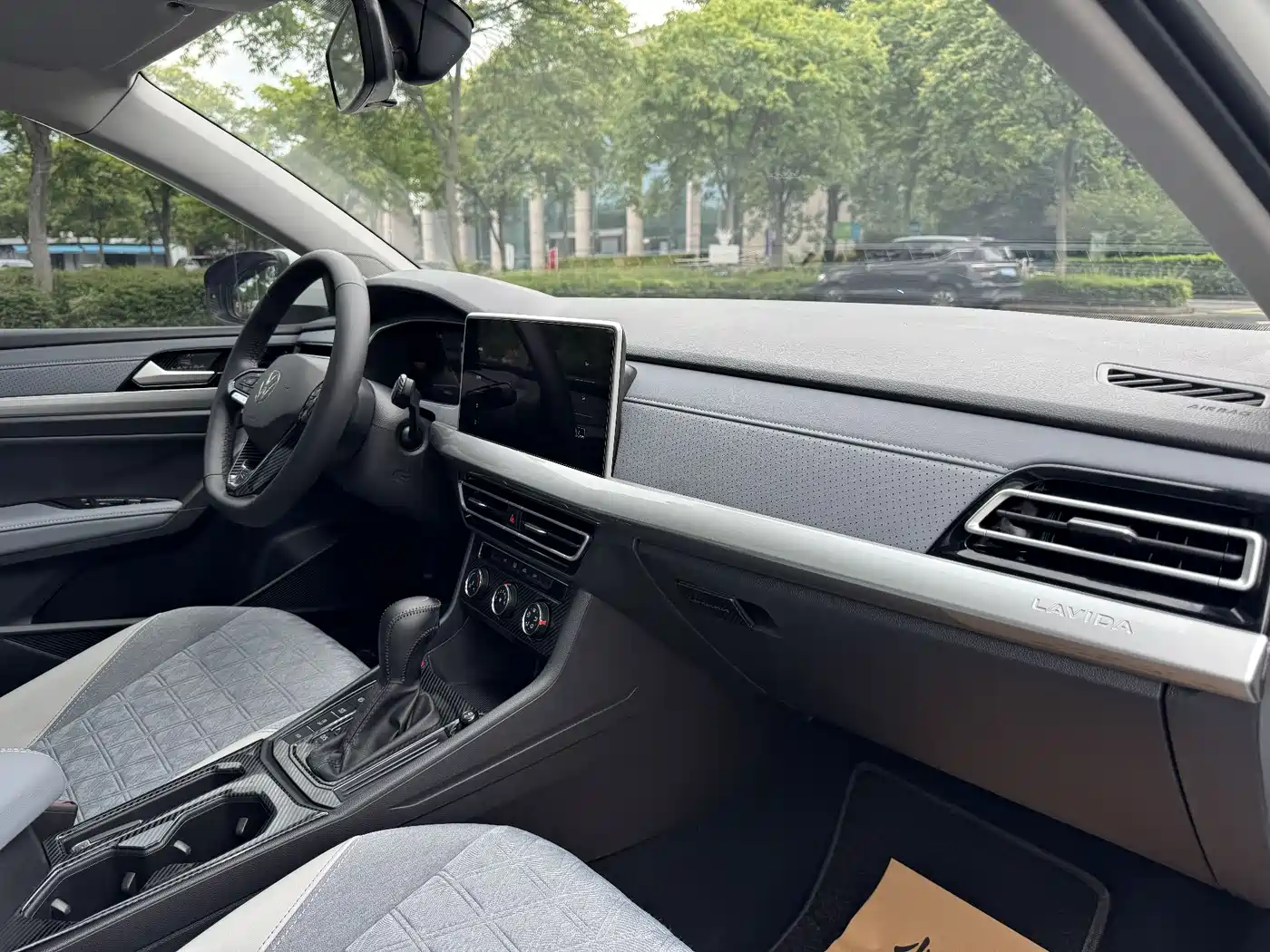 Volkswagen Lavida 2023 280TSI DSG Comfort Edition фото 5