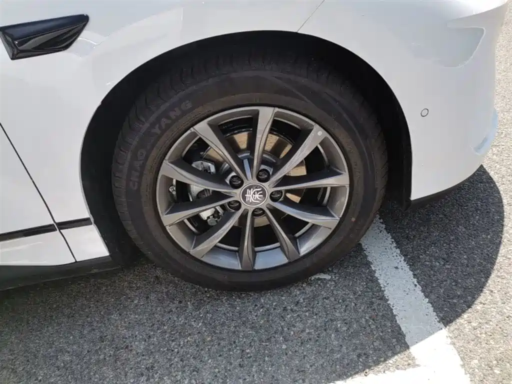 BYD Qin L 2025 EV 545KM Superior фото 14