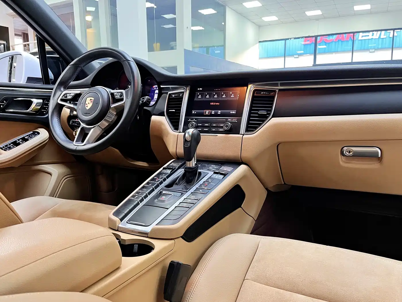 Porsche Macan 2017 Macan 2.0T фото 10