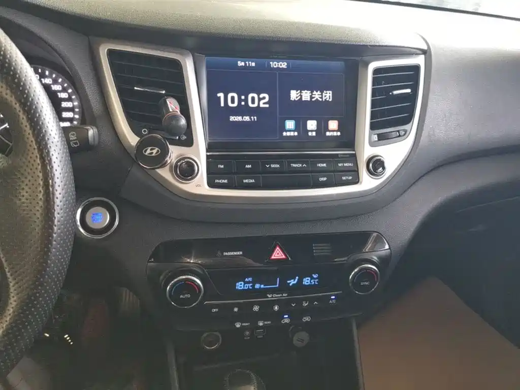 Hyundai Tucson 2018 1.6T DCT 2WD 15th Anniversary Special Edition фото 13