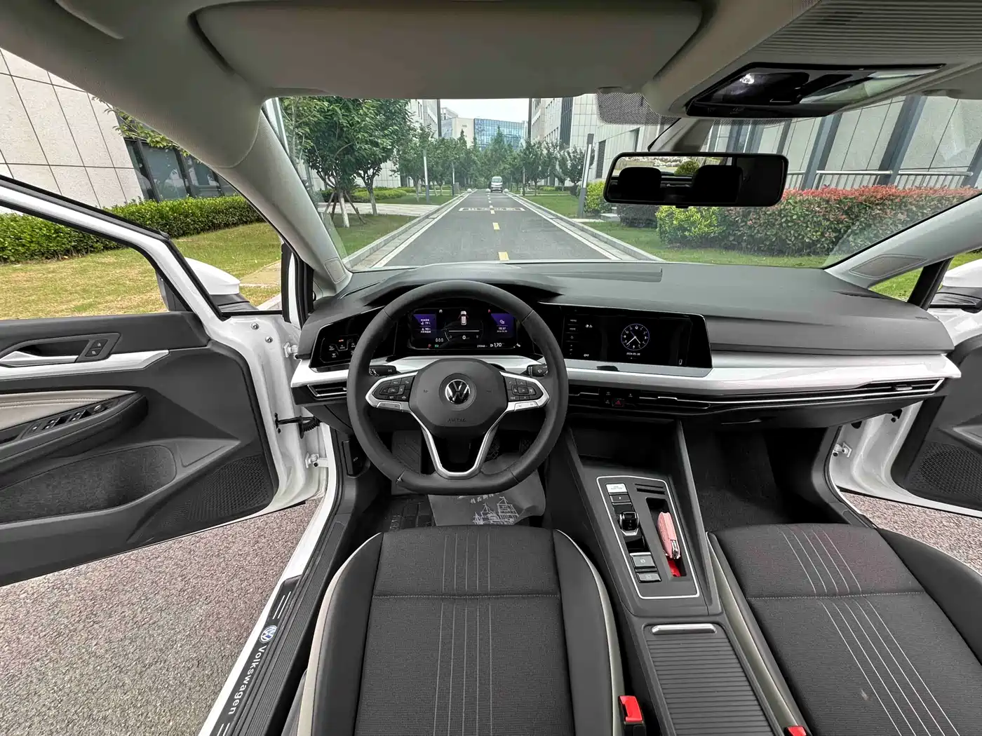 Volkswagen Golf 2023 280TSI DSG Pro фото 17