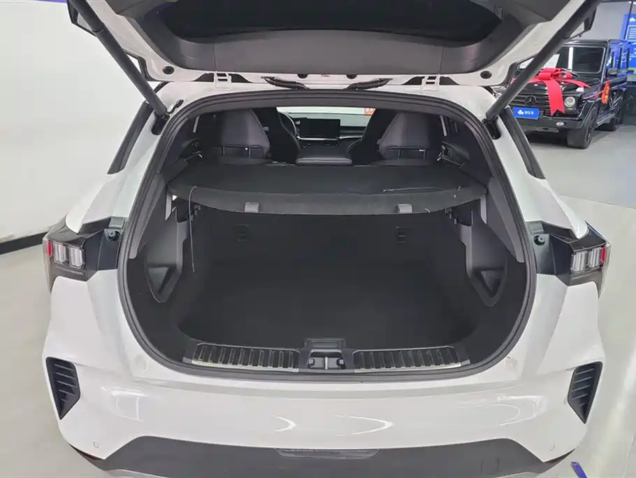 Lynk & Co 06 2023 Remix 1.5T Power Halo фото 4
