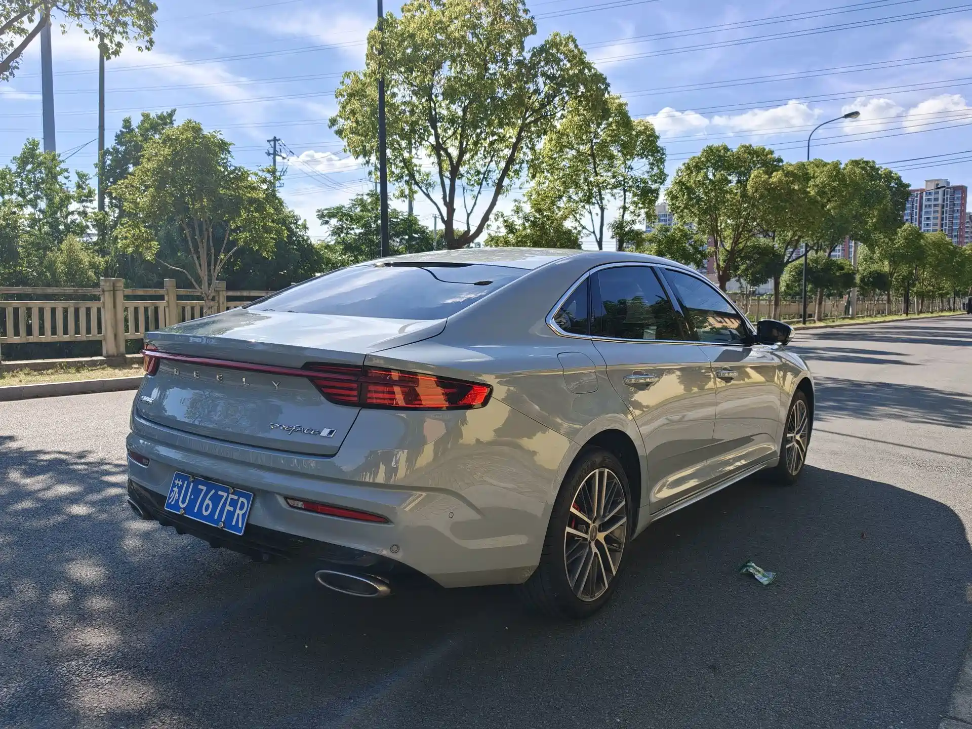 Фото 18 - Geely Preface