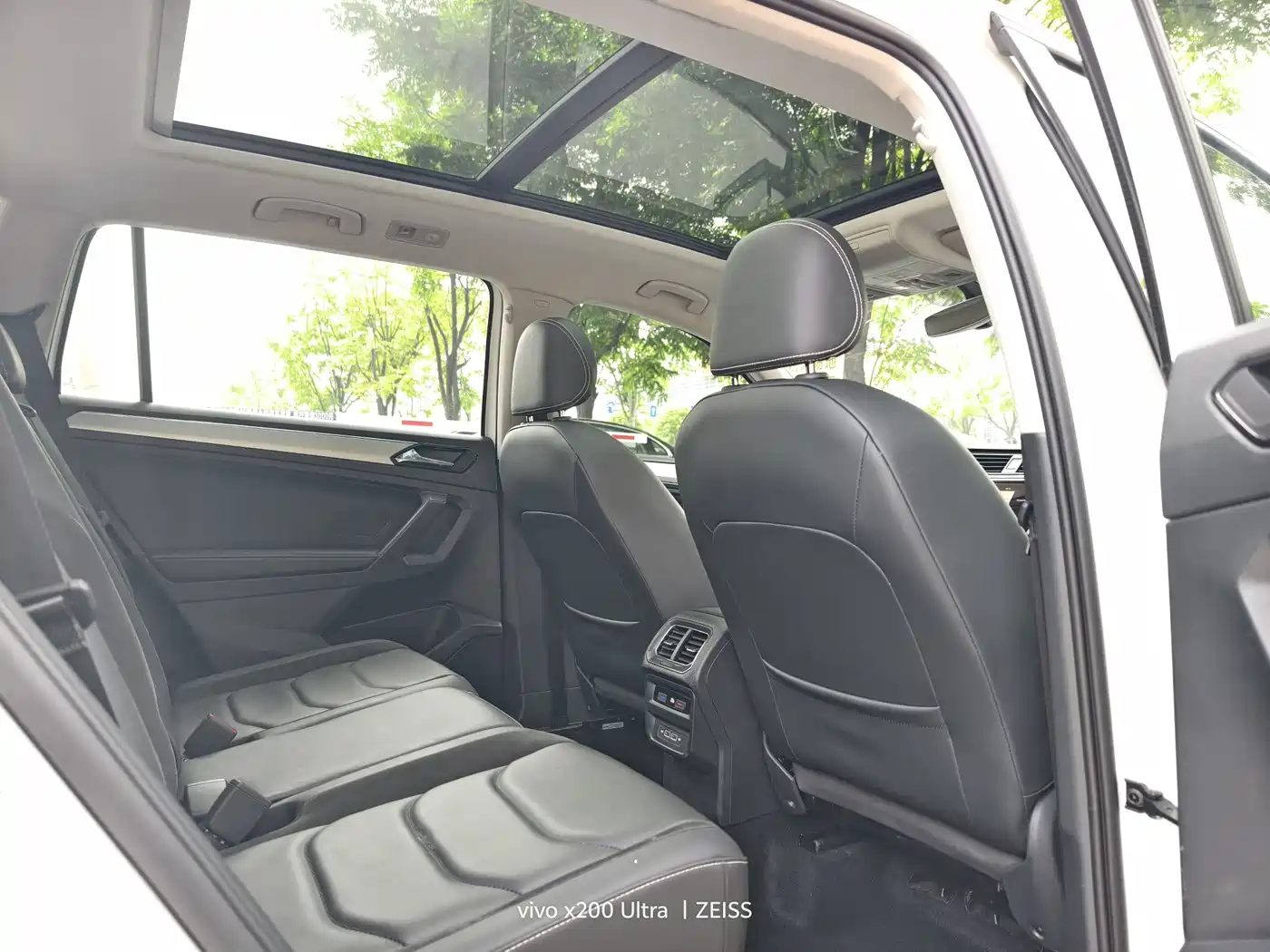 Volkswagen Tiguan L 2020 330TSI Auto 2WD Smart Luxury China VI фото 10