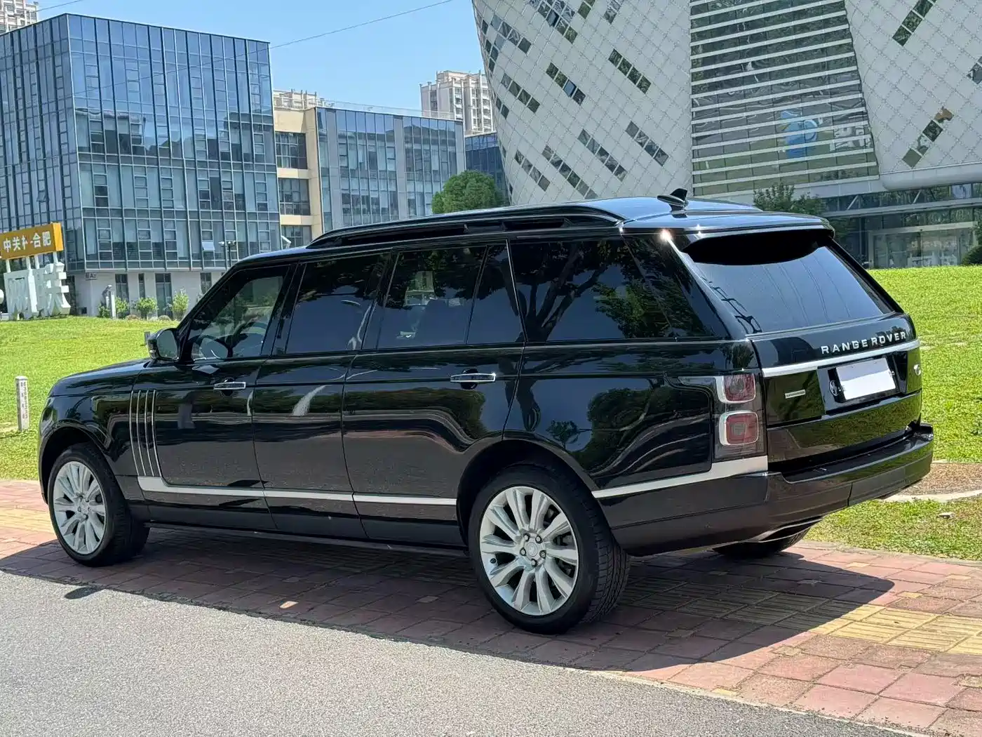Land Rover Range Rover 2017 5.0 SC V8 Summit Autobiography LWB фото 9