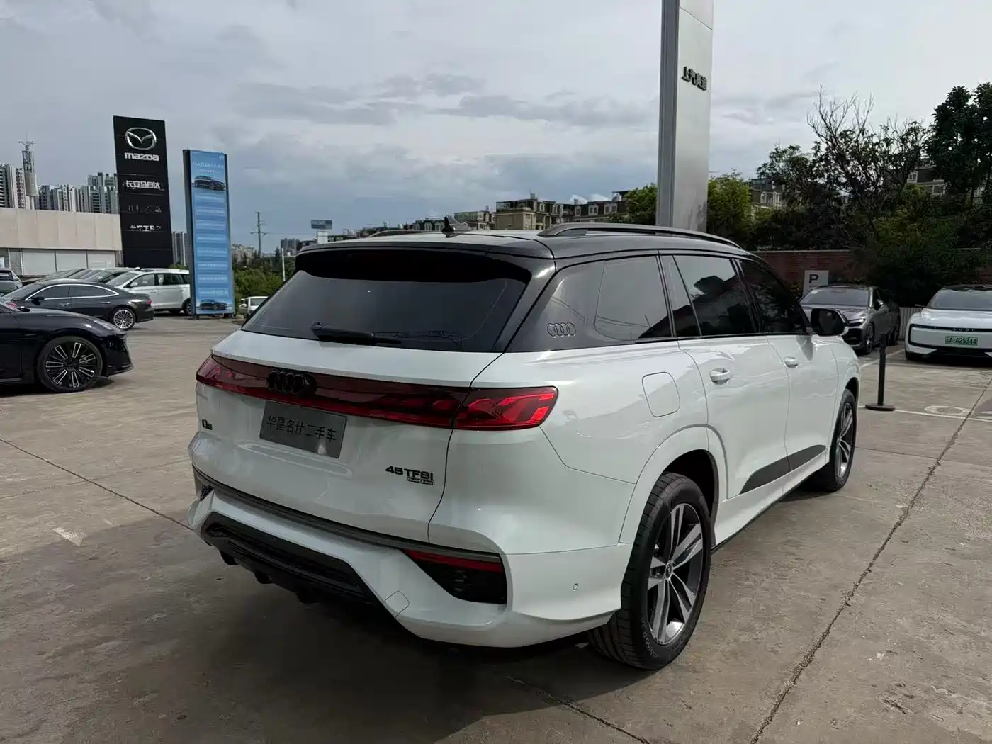 Audi Q6 2023 45 TFSI quattro Uniform Clouds Flying Rider Package фото 3