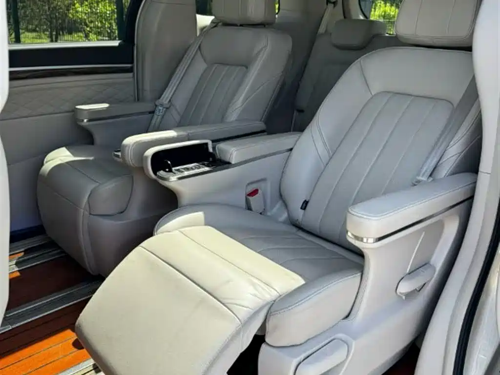 GAC Trumpchi Trumpchi M8 2020 Pilot 390T Ultimate Edition фото 7