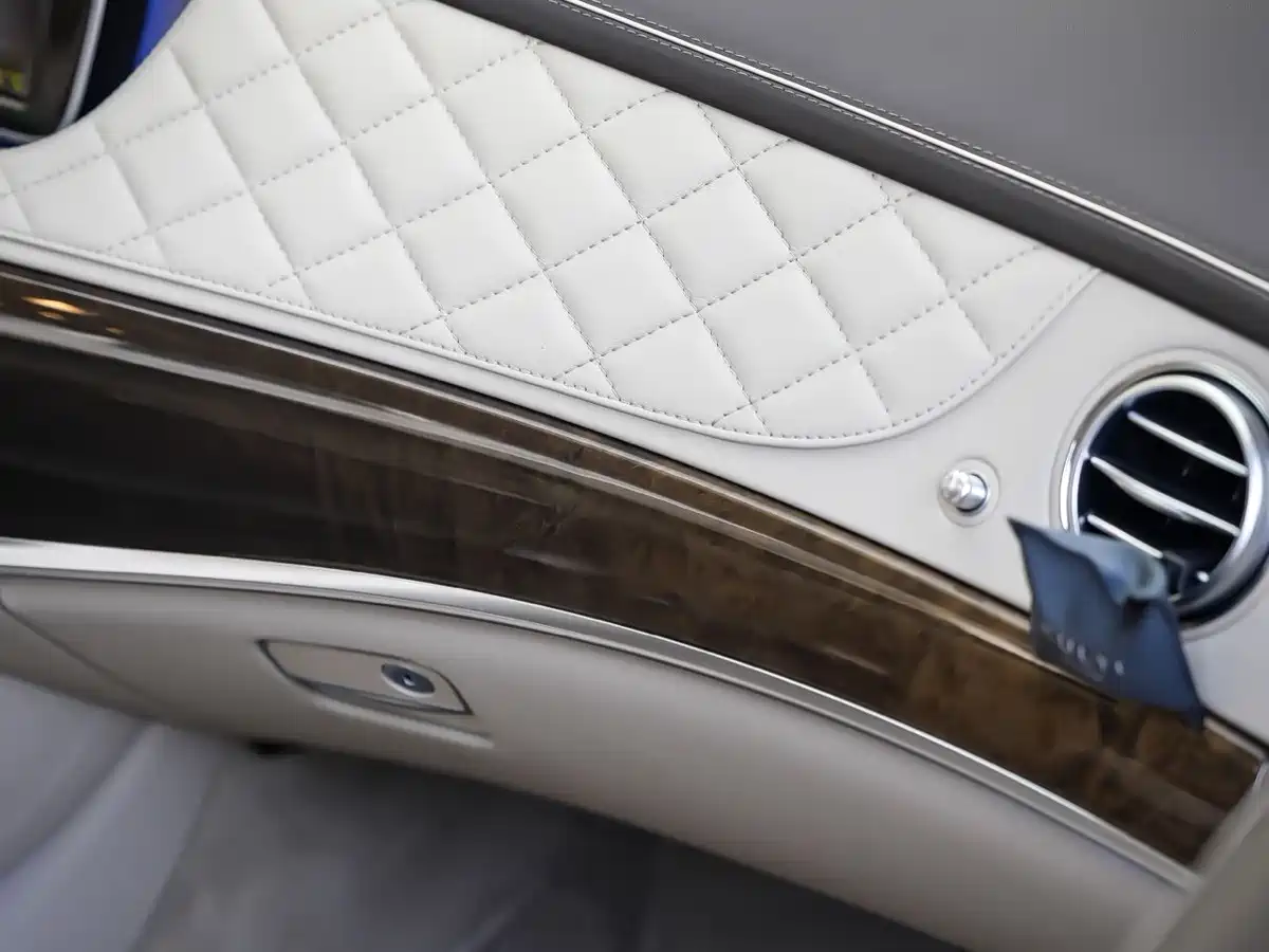 Mercedes-Benz Maybach S-Class 2015 S 600 фото 17