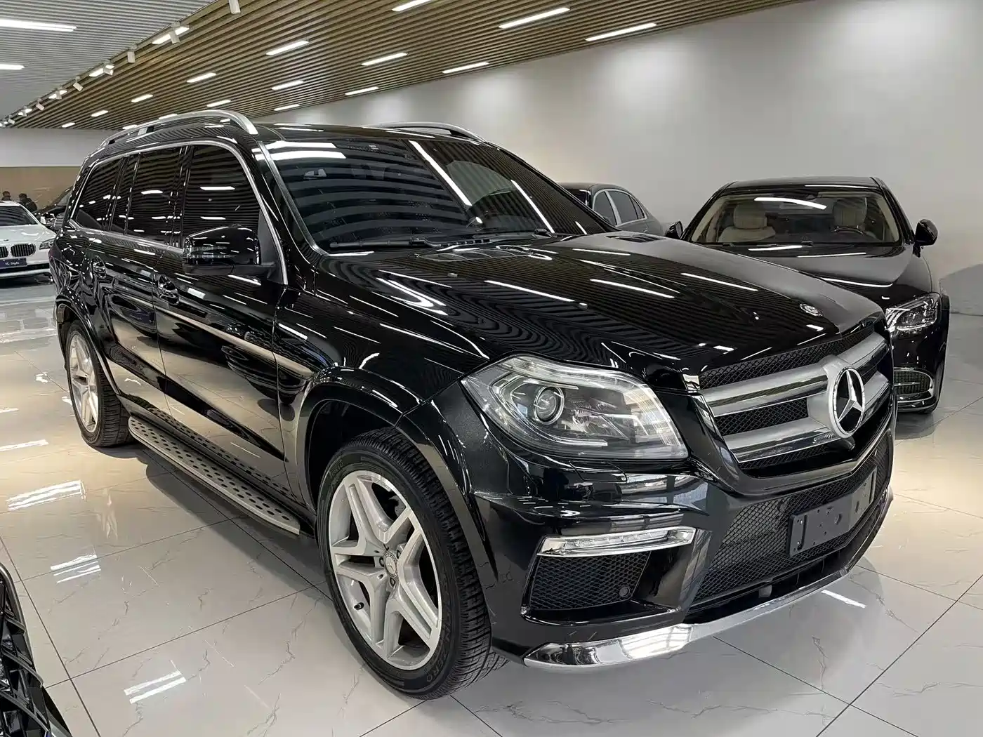 Mercedes-Benz GL-Class 2013 GL 500 4MATIC фото 2