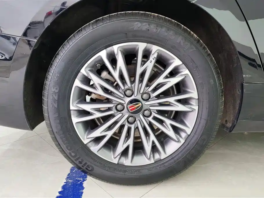 Hongqi H5 2024 2.0T Automatic Smart Connect Flag Enjoy Edition фото 6