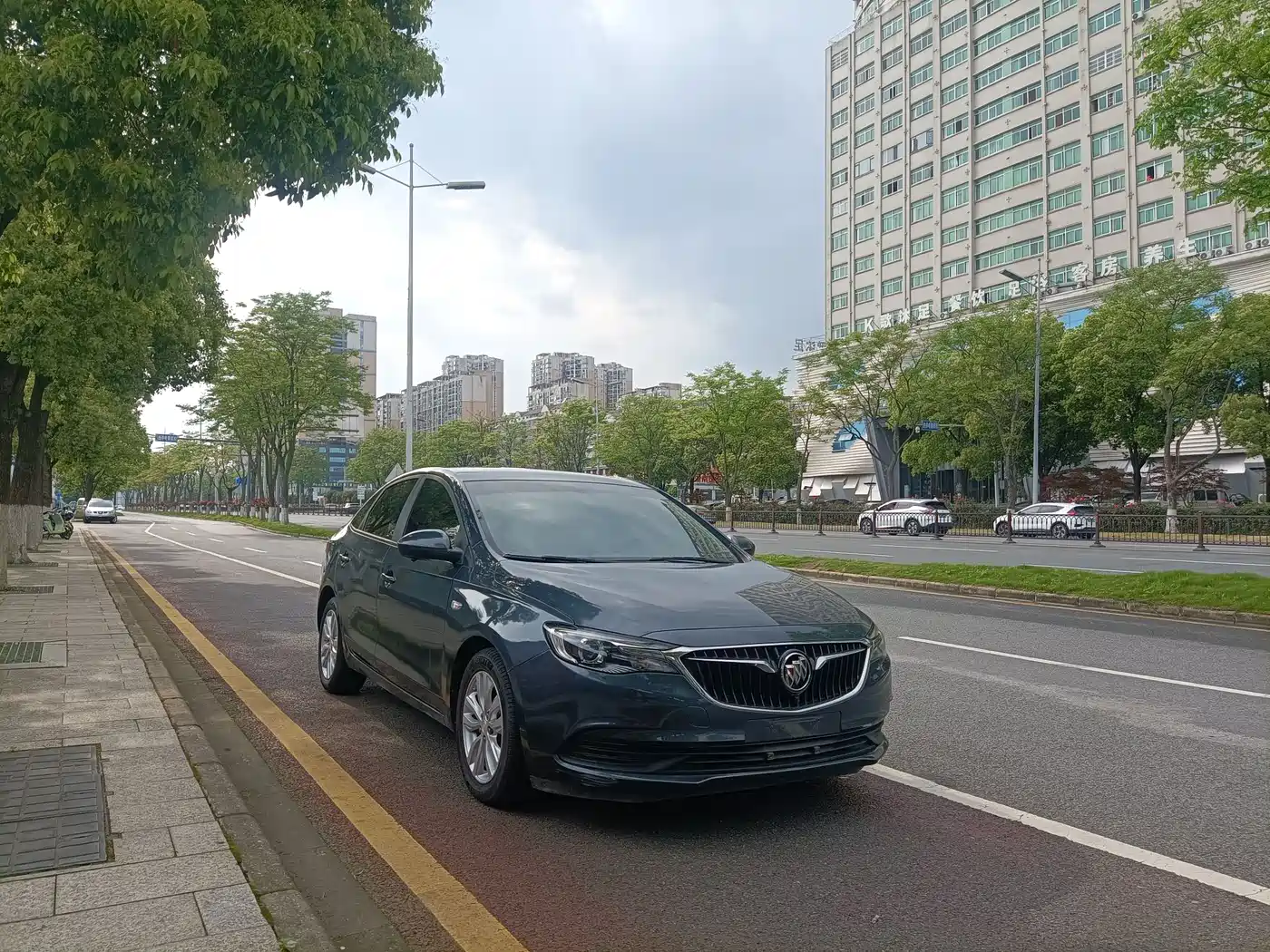 Buick Excelle 2021 Exemplar 1.5L Auto Progressive фото 3