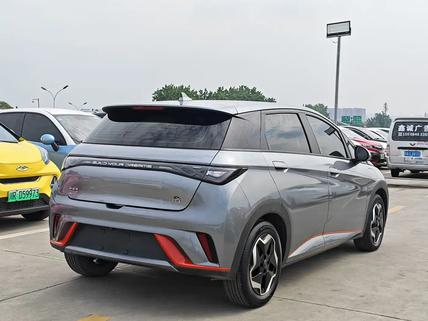 BYD Dolphin 2021 Model 405km Fashion Edition фото 5