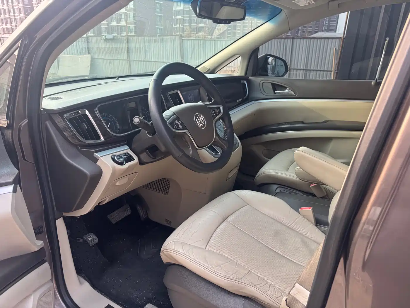 Buick GL8 2013 3.0L XT Luxury Business Flagship Edition фото 6