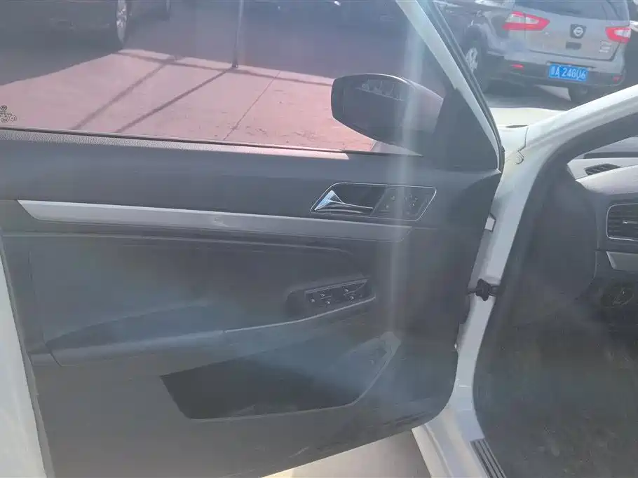 Volkswagen Lavida 2017 230TSI DSG Comfort Edition фото 7