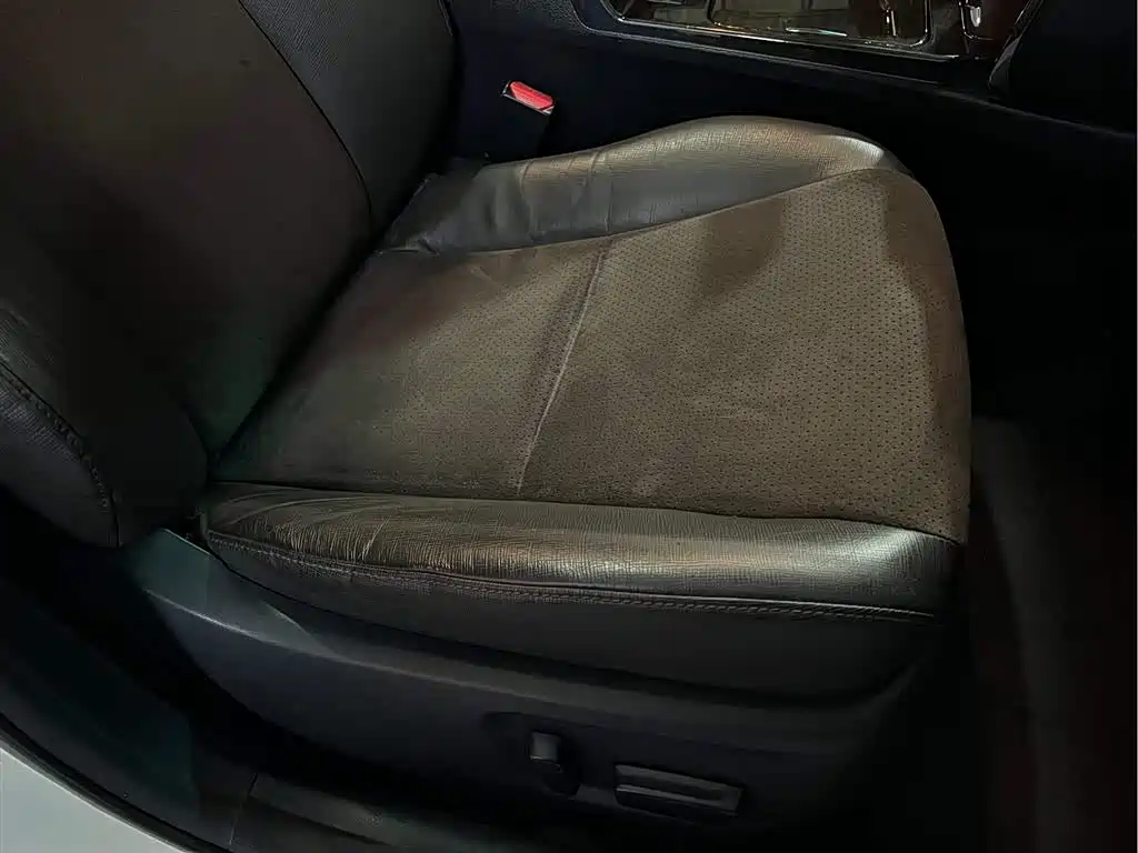 Toyota Reiz 2013 2.5V Premium Edition фото 8