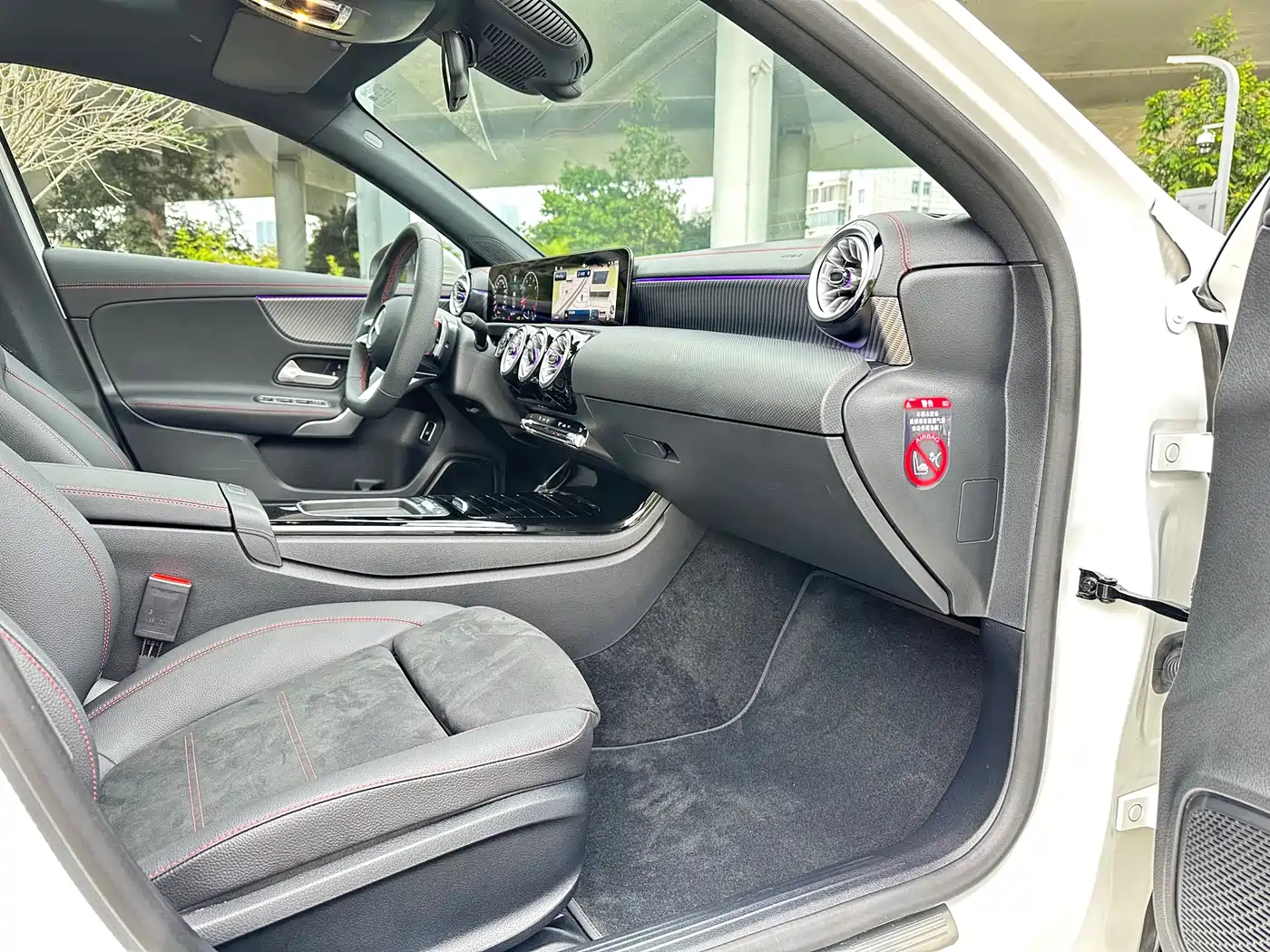 Mercedes-Benz A-Class 2025 A 200 L Fashion Edition фото 7