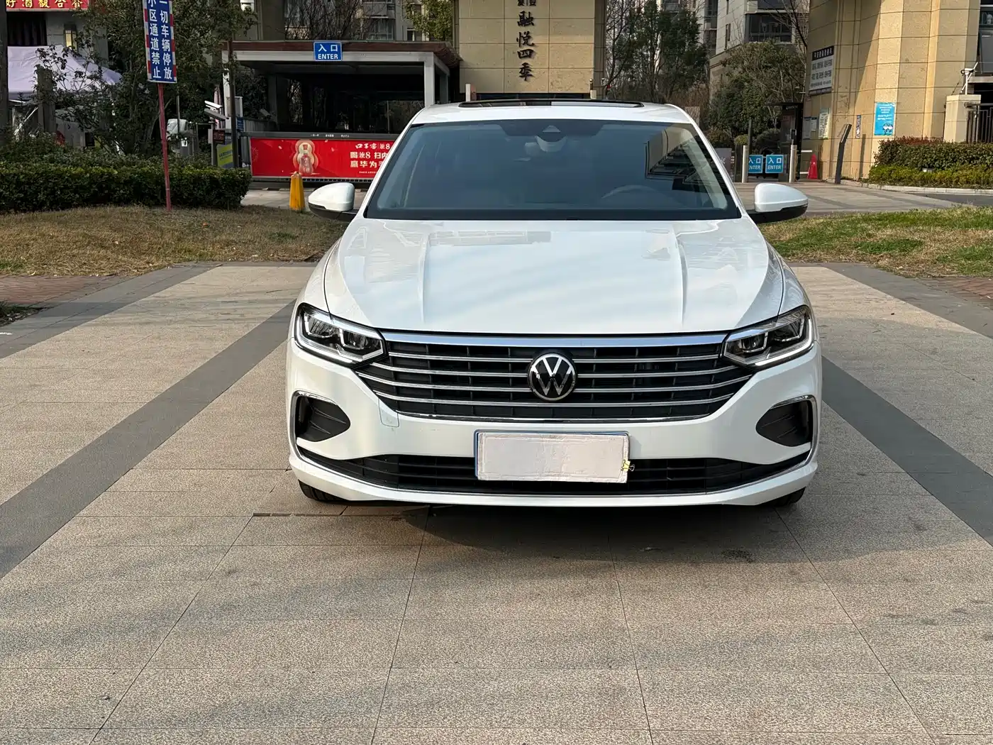 Volkswagen Lavida 2024 Model 1.5L Automatic Full Comfort Edition фото 2